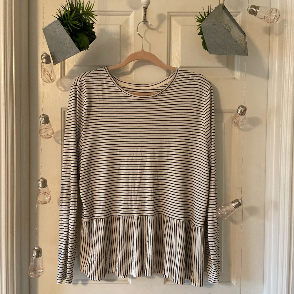 Old Navy Long Sleeve T-shirt